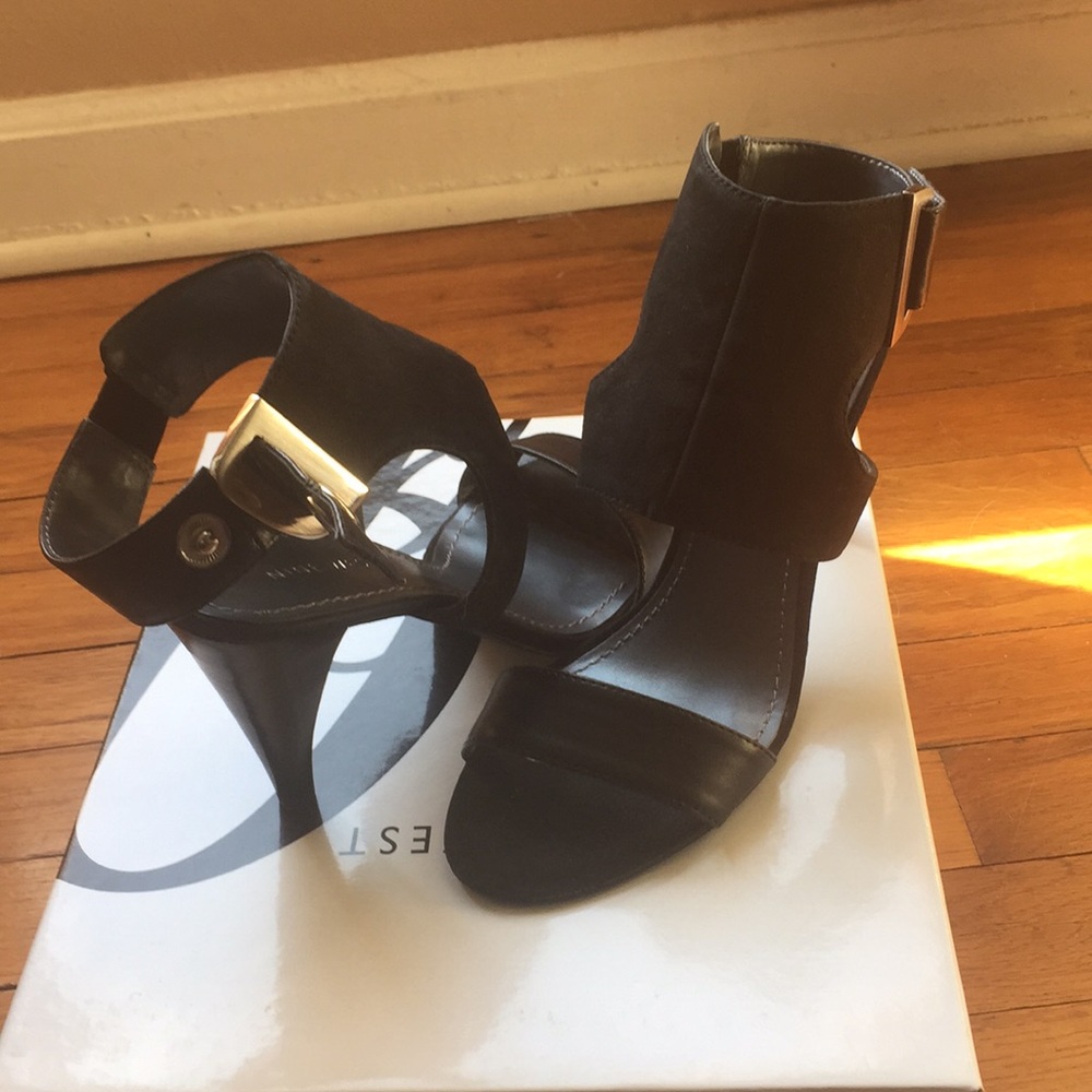 Nine West heeled sandal... worn twice